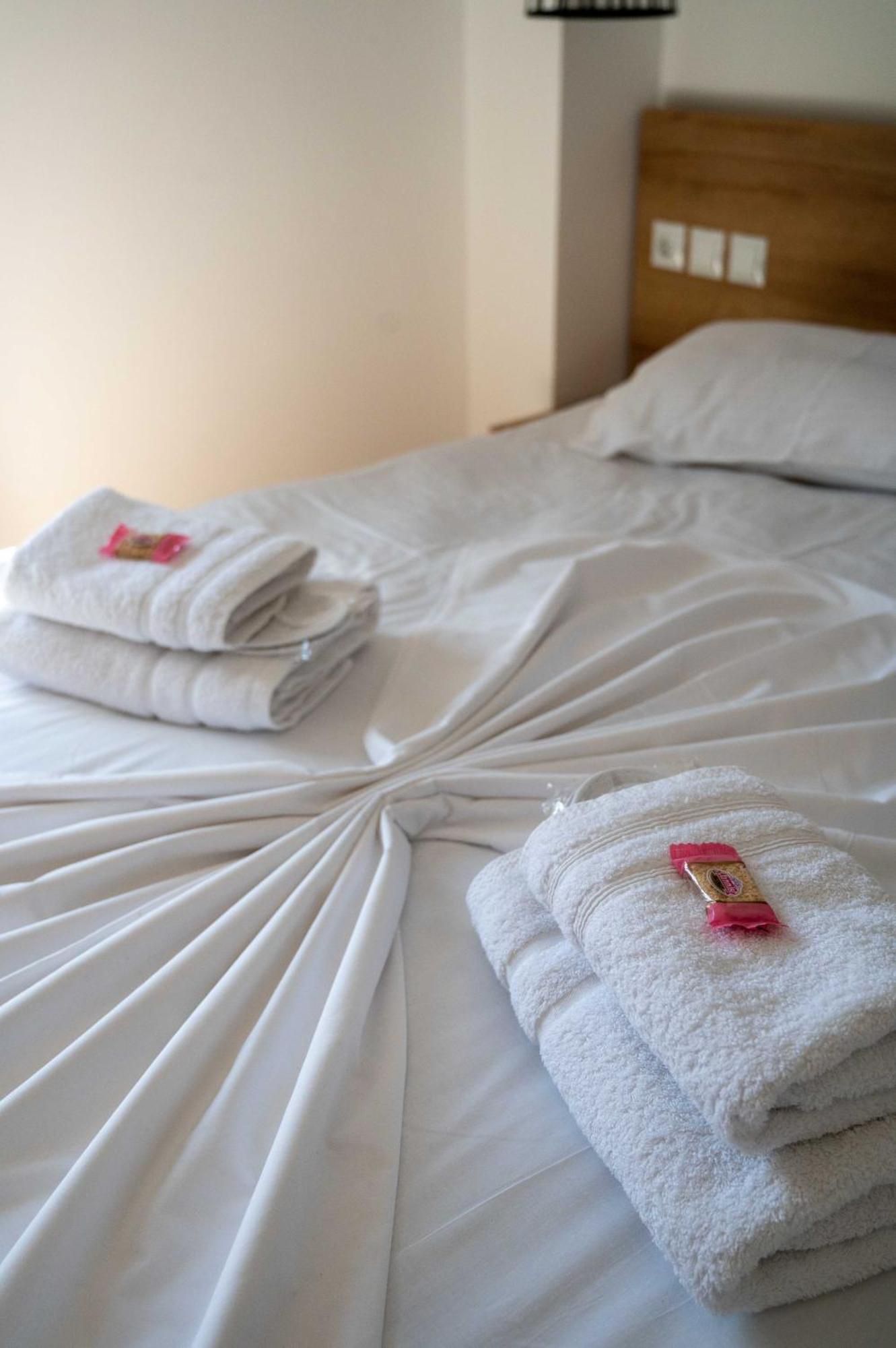 Finikas Suites & Apartments 10Min From Athens Airport Artemida  Ngoại thất bức ảnh