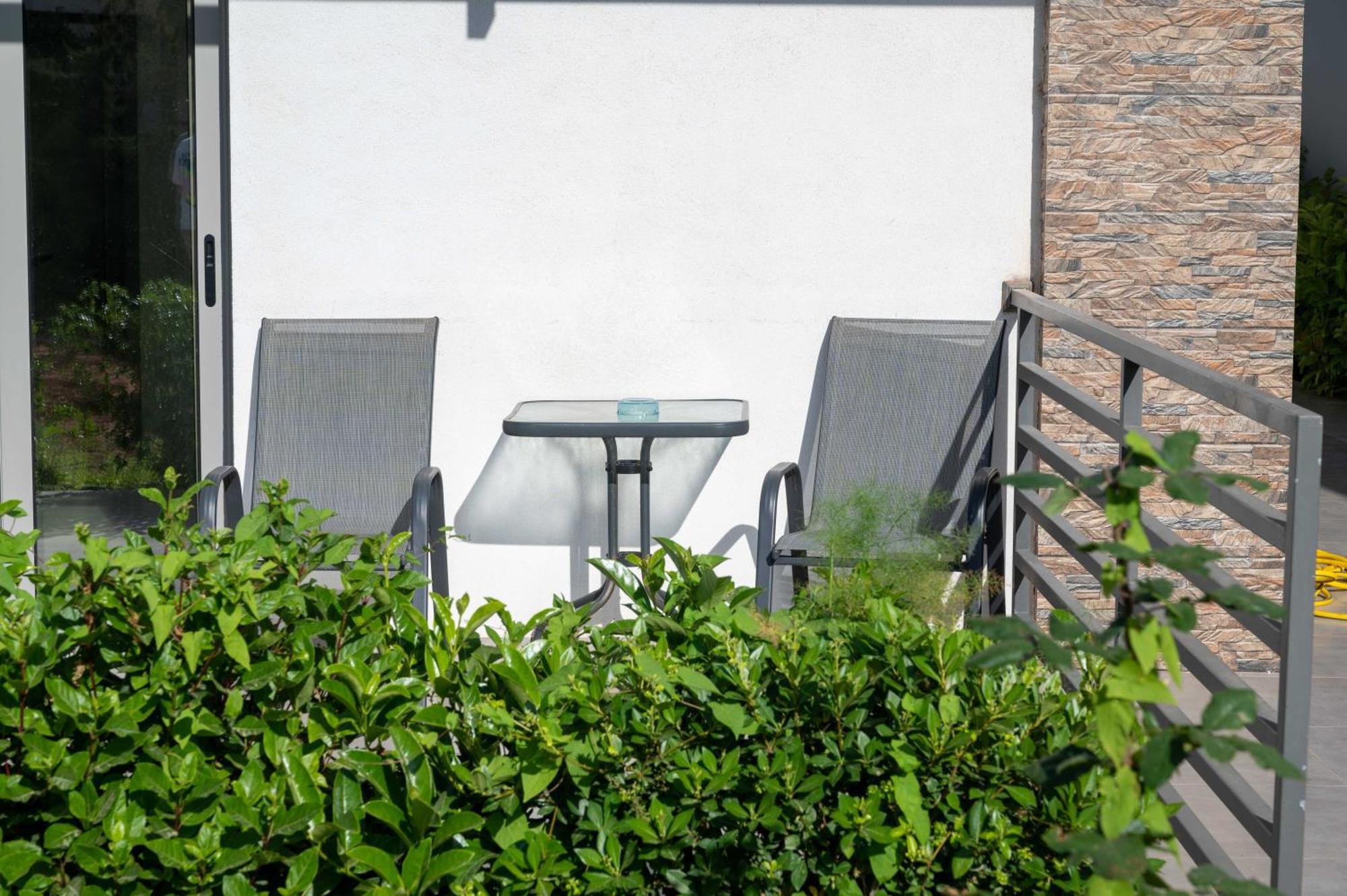 Finikas Suites & Apartments 10Min From Athens Airport Artemida  Ngoại thất bức ảnh