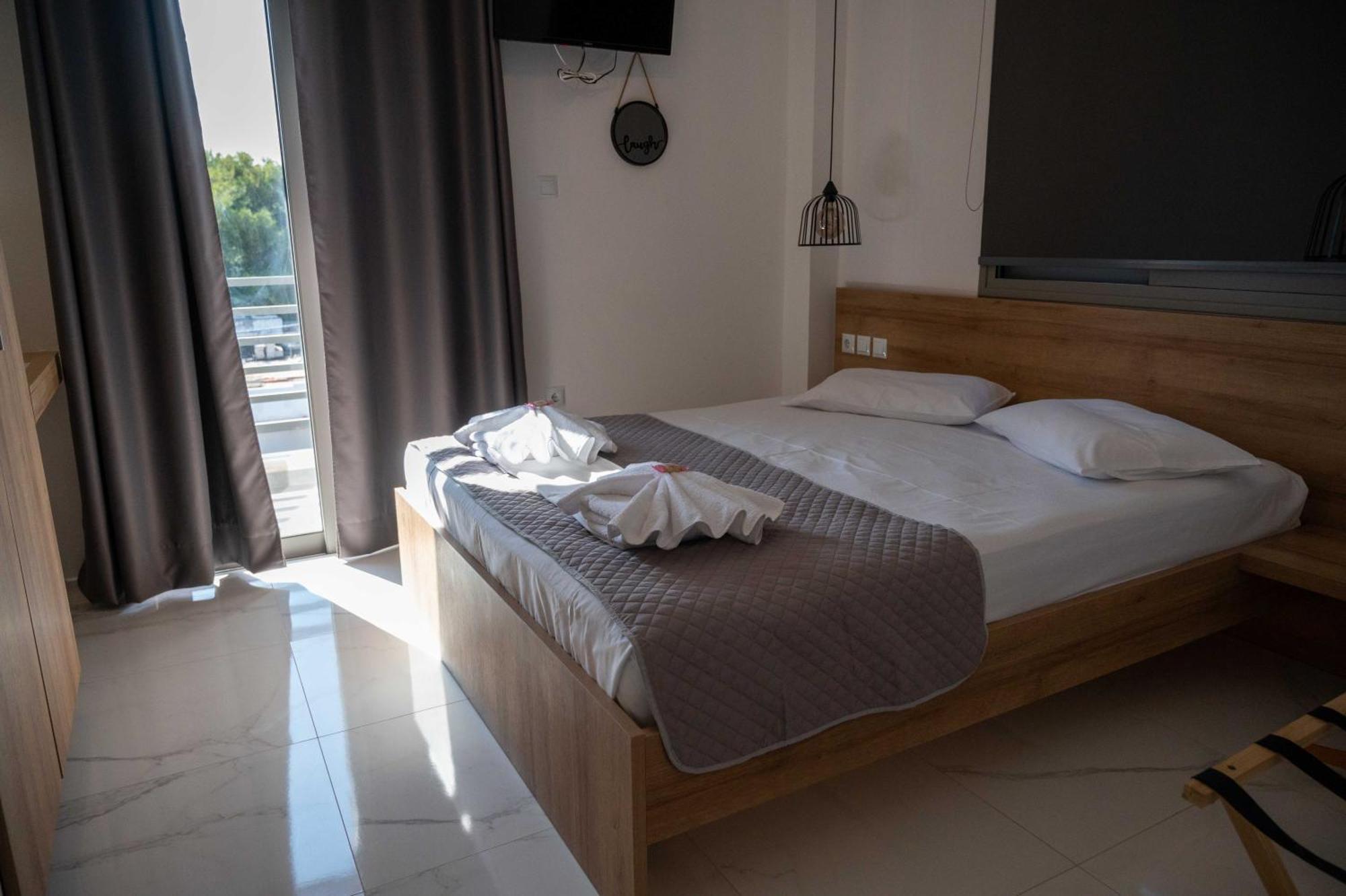 Finikas Suites & Apartments 10Min From Athens Airport Artemida  Ngoại thất bức ảnh