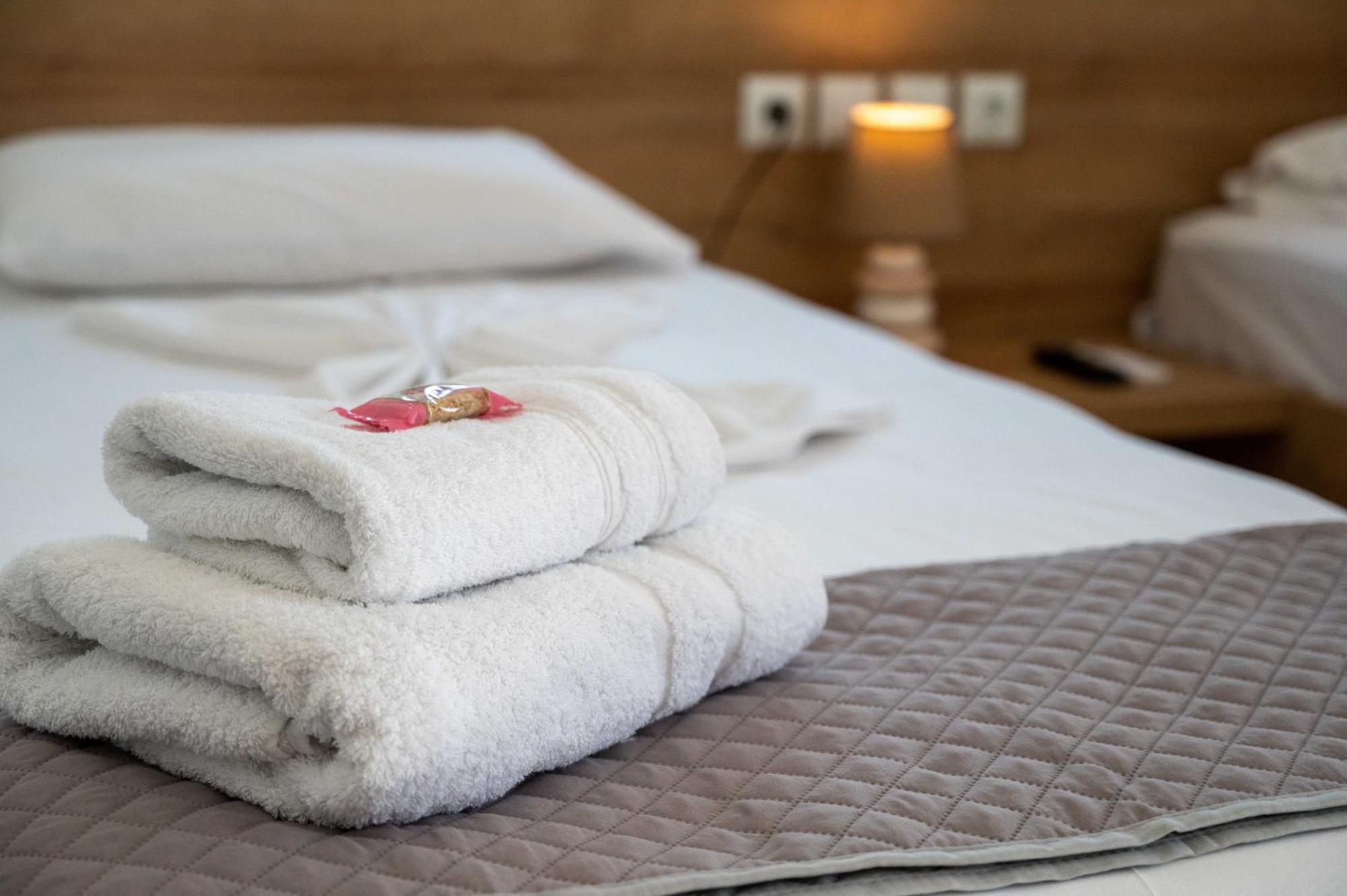 Finikas Suites & Apartments 10Min From Athens Airport Artemida  Ngoại thất bức ảnh