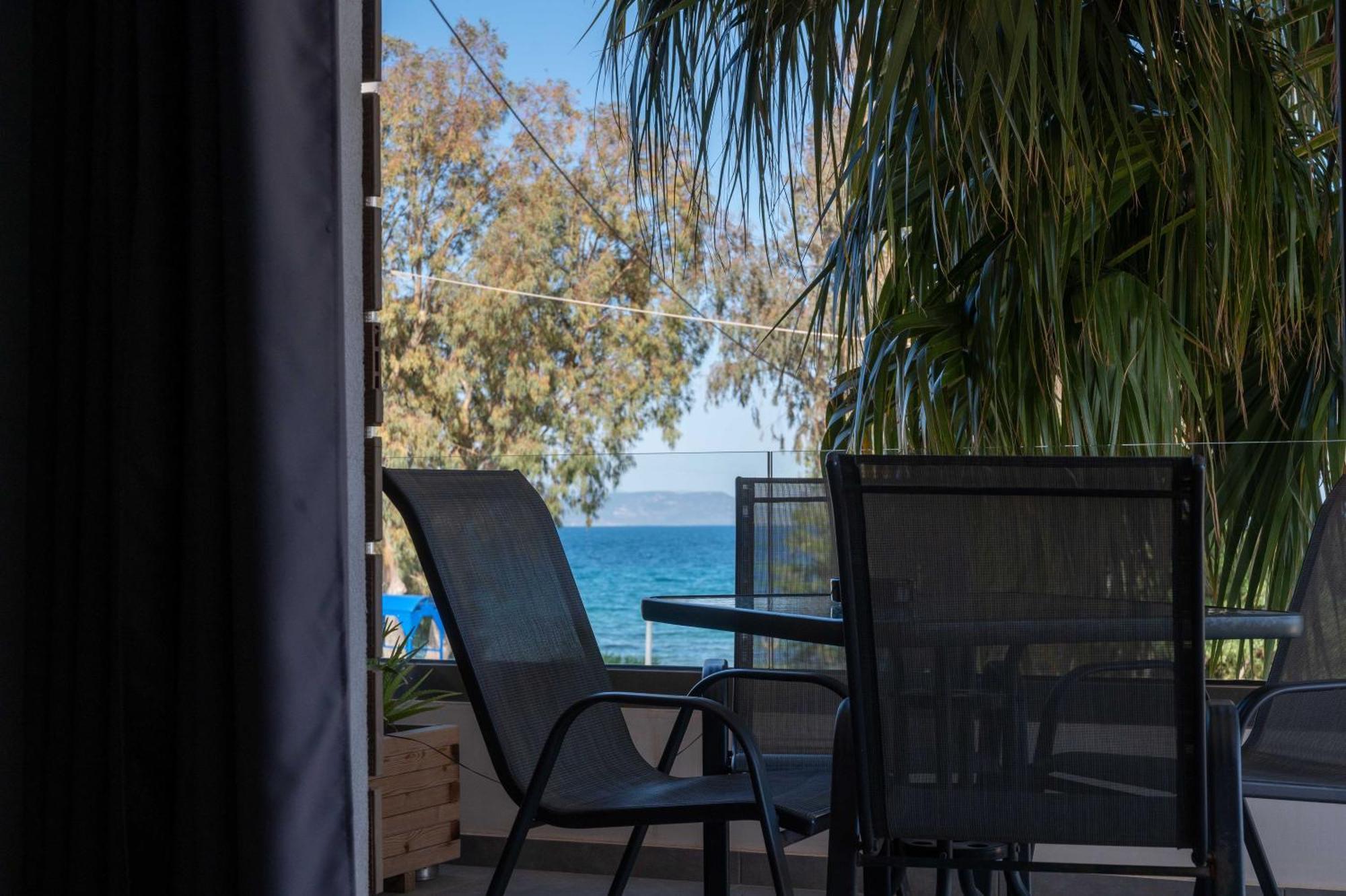Finikas Suites & Apartments 10Min From Athens Airport Artemida  Ngoại thất bức ảnh